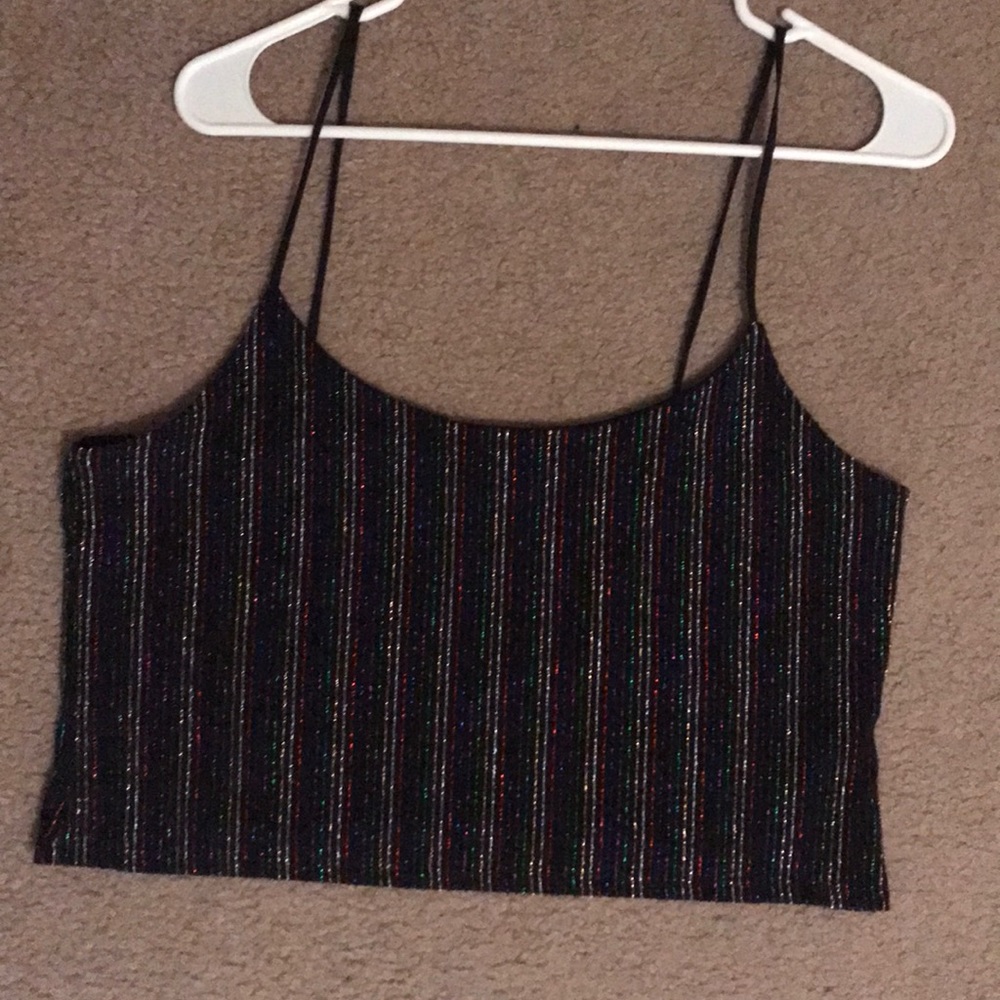 Cropped tank top.